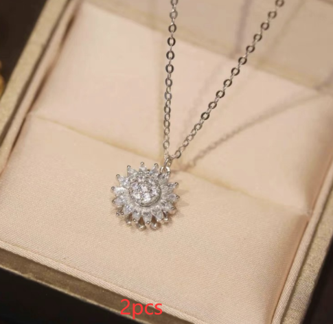 Rotatable Sunflower Necklace Full Of Diamonds